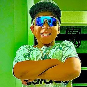 Meet your Posher, Carter